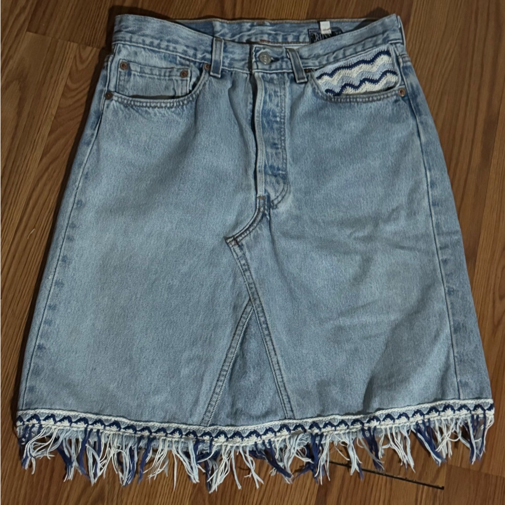 Levi’s Buzz 18 Reworked Light Wash Denim Midi Skirt Crochet‎ Detail Hipster Y2k